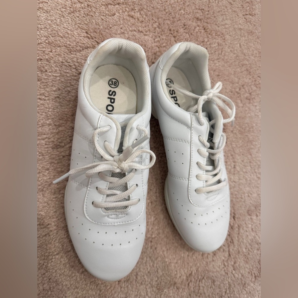 Cheerleader shoes white sneaker